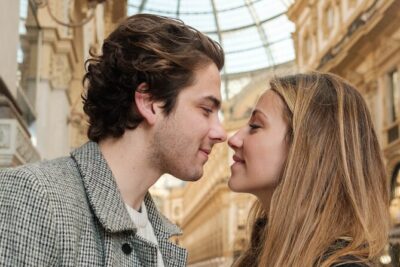 One hour of photo shooting in the center of Milan - Piazza del Duomo: where your shoot starts and why it matters