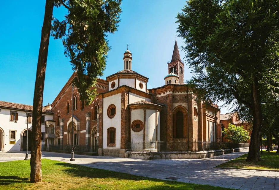 Private Milan Canals and Navigli Neighborhood Guided Tour - Vicolo dei Lavandai: the laundress alley and why it’s more than a pretty street
