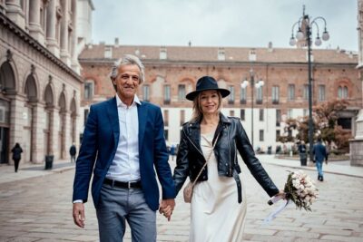 Private Professional Photoshoot at Milan Duomo - Finding the meeting point near McDonald’s DuomoPassaggio