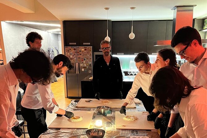 Rockin kitchen : Fresh Pasta lesson with Music Aperitif Dinner - Egg, flour, and motion: learning cappelletti and tagliatelle the useful way