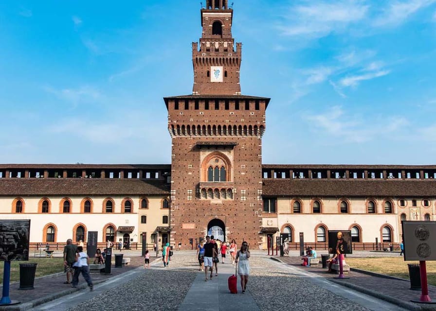 Sforza Castle & Michelangelo's Pietà Rondanini Guided Tour - Sforza Castle by the Duomo: the setting that makes the tour click