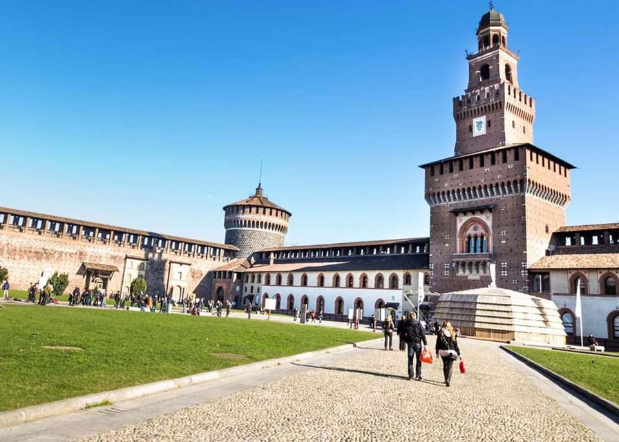 Sforza Castle & Michelangelo's Pietà Rondanini Guided Tour - Courtyard to interior rooms: how the tour moves through the castle