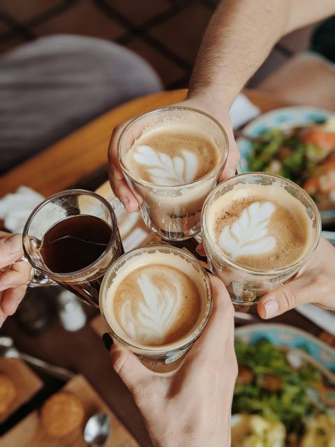 "Sip, Chat, Connect" - Booking smart: how to get the most from your host