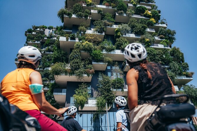 Small-group Milan Highlights e-Bike Tour - Duomo di Milano and Galleria Vittorio Emanuele II: The Classic Milan Combo
