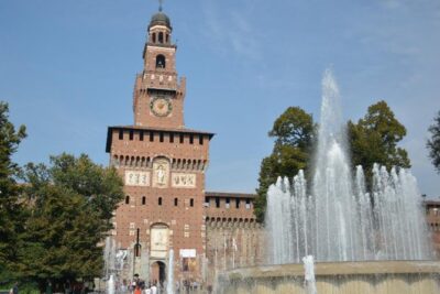 The Last Supper and Sforza Castle Tour - group tour - Stop 1 at Santa Maria delle Grazie: the setup before you see the painting