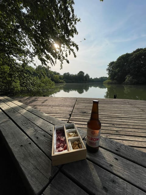 Trekking in the Wood with picnic on the turtles lake - Wildlife spotting without fantasy expectations