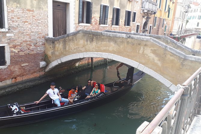 Venice Full-Day private Tour From Milan. Hotel pick up - Key points at a glance